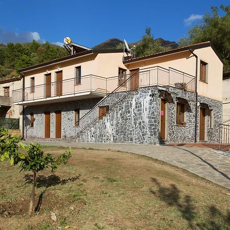 Turismo Rurale Il Sole Villa Sant'Angelo di Brolo ภายนอก รูปภาพ