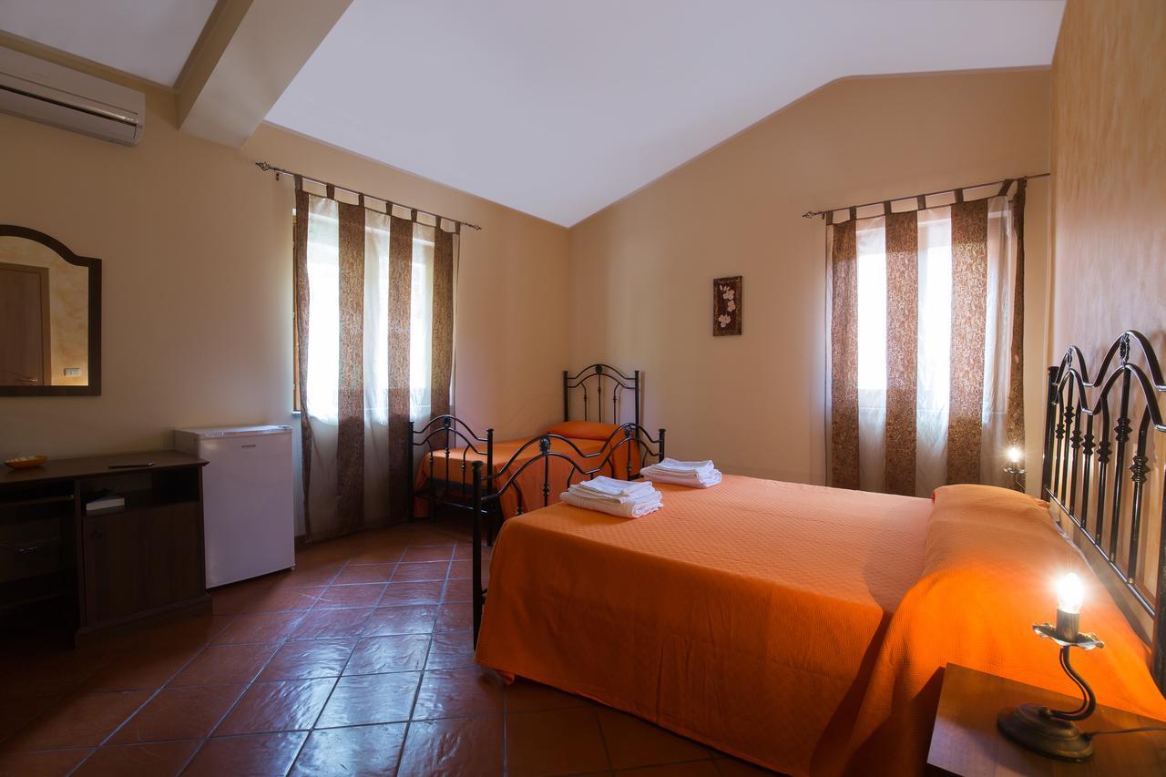 Turismo Rurale Il Sole Villa Sant'Angelo di Brolo ห้อง รูปภาพ