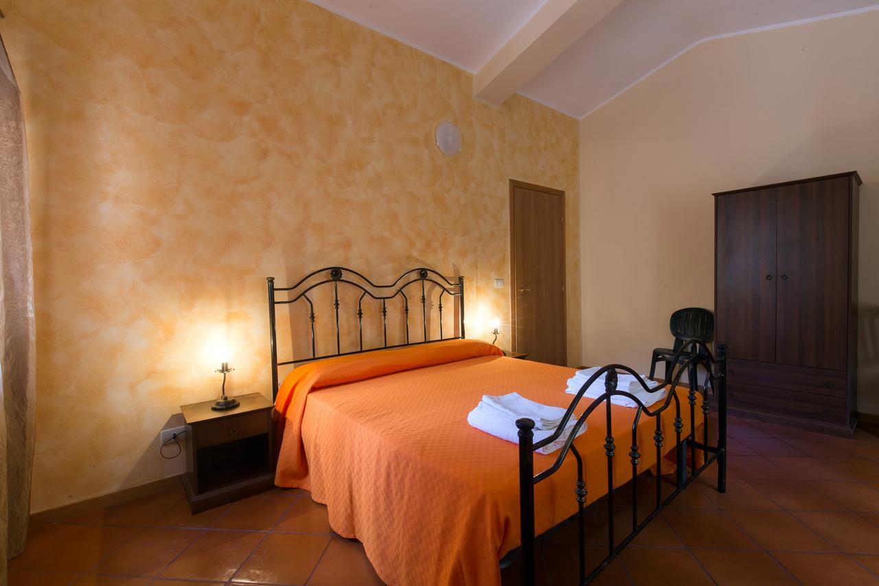 Turismo Rurale Il Sole Villa Sant'Angelo di Brolo ภายนอก รูปภาพ