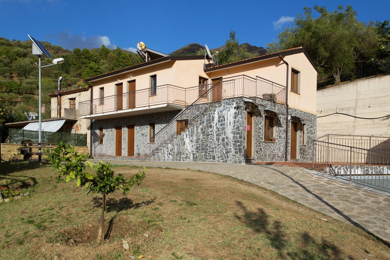 Turismo Rurale Il Sole Villa Sant'Angelo di Brolo ภายนอก รูปภาพ